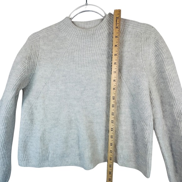 Banana Republic Minimalist Wool‎ Blend Ribbed Sweater Gray Medium Capsule Luxury - Picture 6 of 7